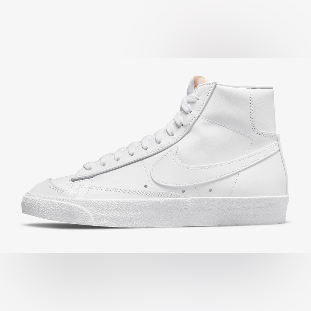 Nike Blazer Mid '77 Women's Shoes - CZ1055-117 - New - Size 9 - Picture 3 of 14